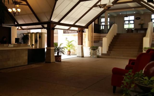 D'Feringghi Haus Hotel & Restaurant - photo 2