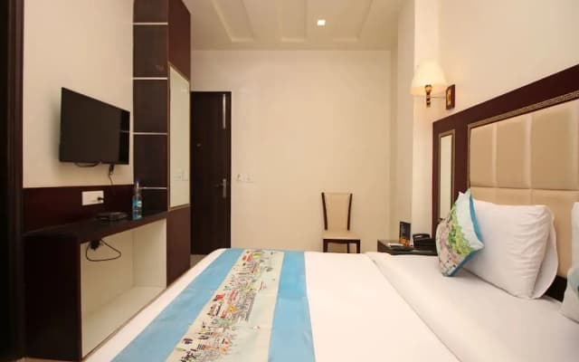 OYO Flagship 737 Paschim Vihar - photo 4