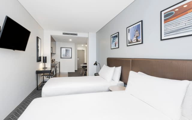 Holiday Inn & Suites Sydney Bondi Junction by IHG - photo 5