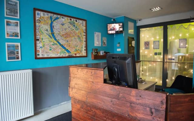 Hostel One Budapest - photo 2