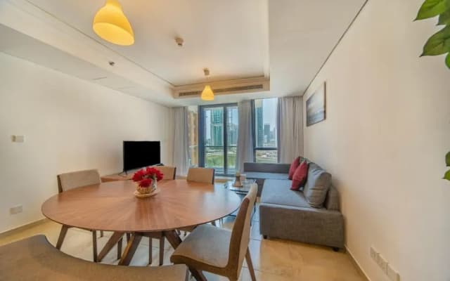 Cozy Modern JLT Flat Next to Metro - photo 4