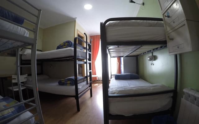 Hostel RC Miguel Ángel - photo 2