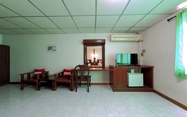 OYO 468 Dumrong Town Hotel - photo 3