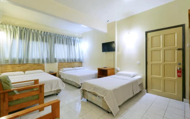 Nan Yeang Hotel - photo 5