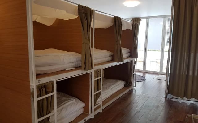Mistletoe Bakery & Hostel - photo 2