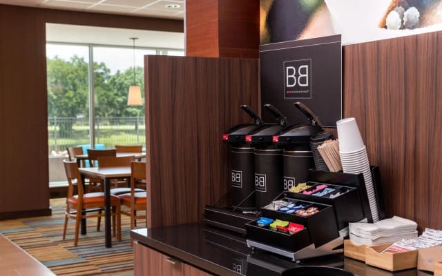 Fairfield Inn & Suites by Marriott Orlando East/UCF Area - photo 2