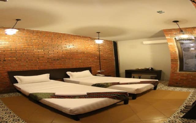 Ban Loong Hotel - photo 4