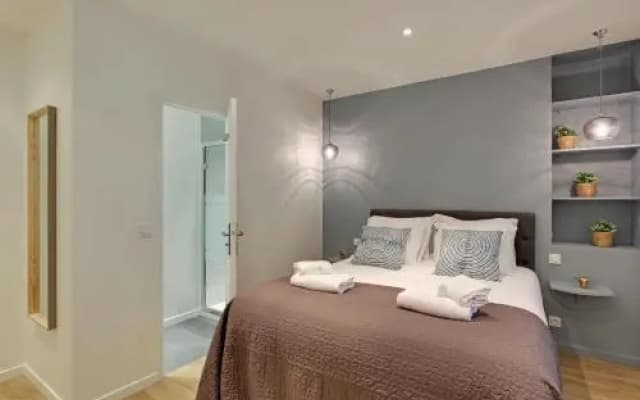 Pick A Flat's in Champs Elysees - rue Percier - photo 3