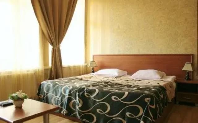 Quiet Corner Hotel - photo 5