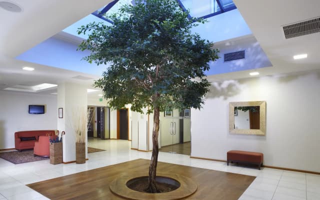 The Hotel Fitzgerald - photo 2