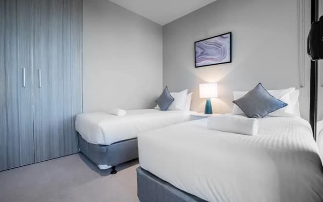 Sweet Apartment At Centro Melbourne - photo 3