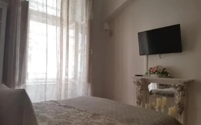 Apartments With The Lions - photo 3