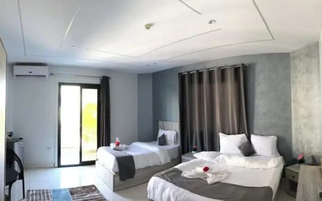 Garden City House Hotel - photo 3