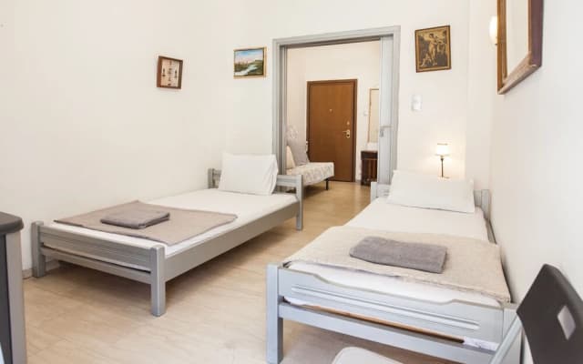Charming 2 Bedroom apt next to Panormou - photo 3