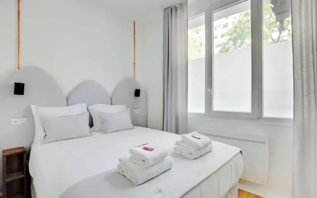 Cute Studio in Eclectic 18th District - 1 - photo 5