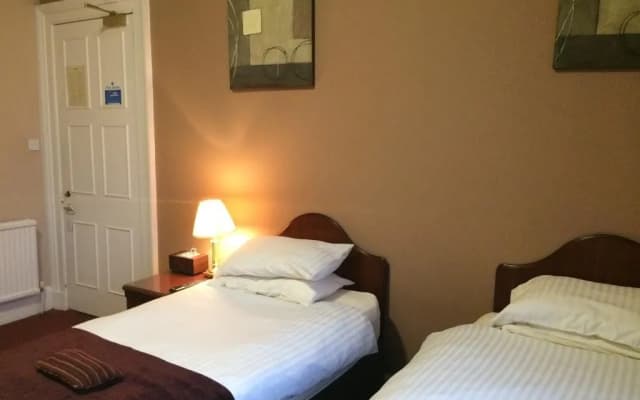 The Hampton Hotel by Greene King Inns - photo 3
