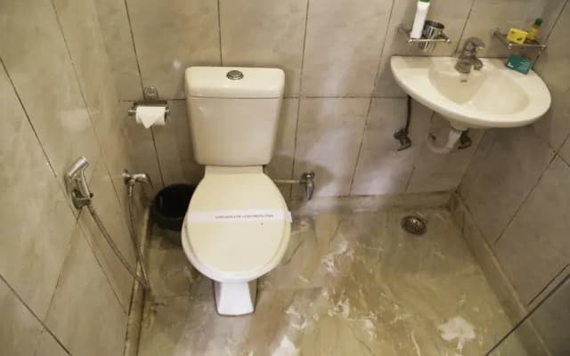 FabHotel Karol Bagh Main Market - photo 4
