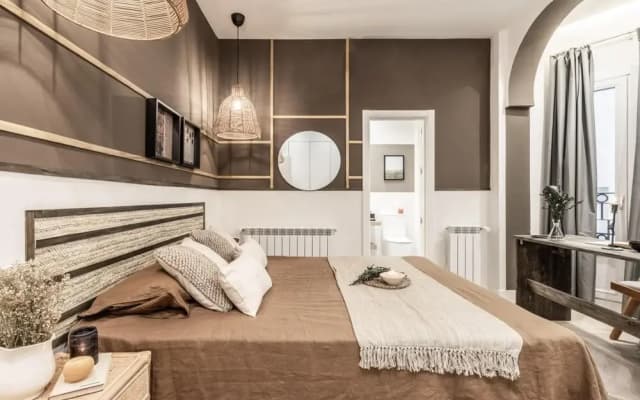 Utrera - 4 Bedrooms in Trafalgar - photo 3
