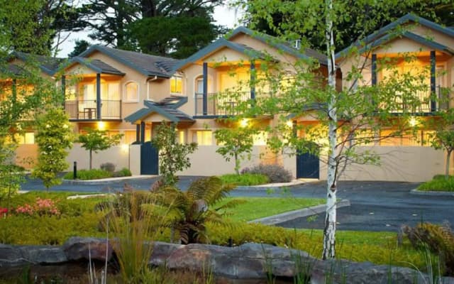 Falls Mountain Retreat - photo 4