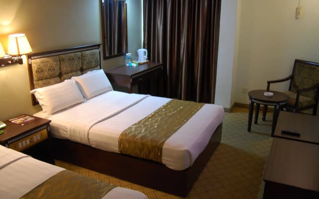 Greenleaf Hotel - photo 3