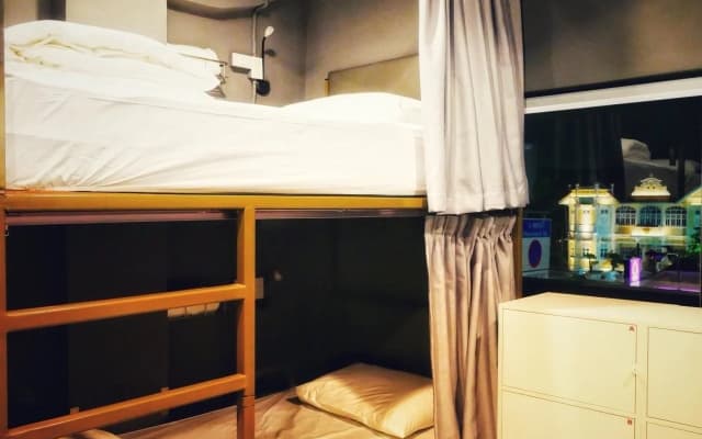 Forrest Bangkok Hotel - Hostel - photo 2