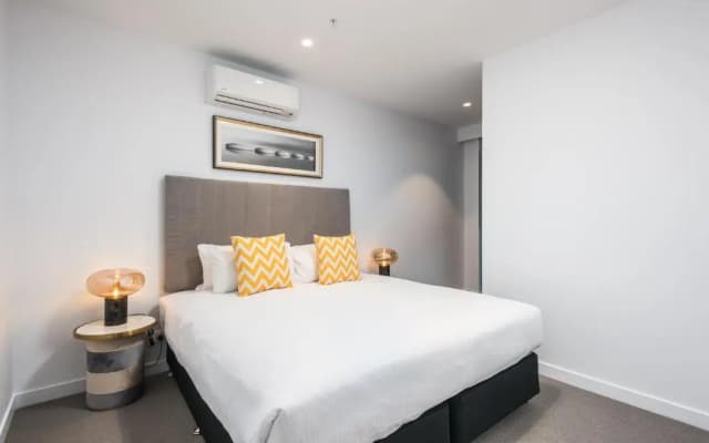 Sky One Apartments by CLLIX - photo 2