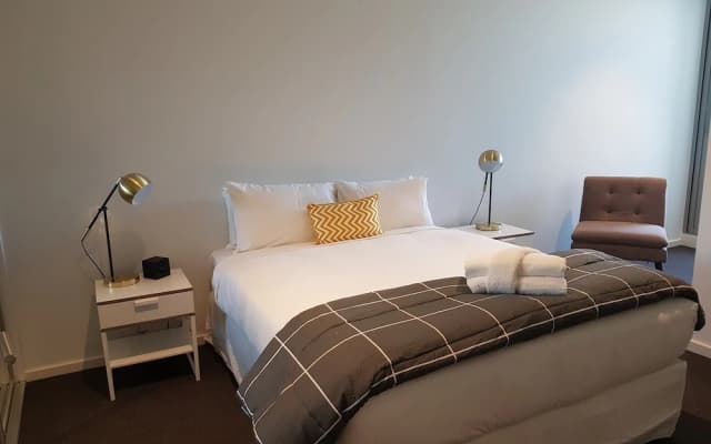 Turnkey Accommodation - Victoria Harbour Docklands - photo 2