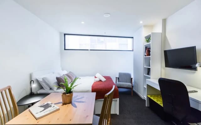 EMILY, Carlton Studio Apartment - photo 3