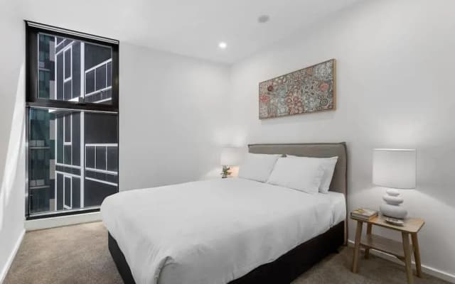 Remarkable 3-bed With City Views & Swimming Pool - photo 4