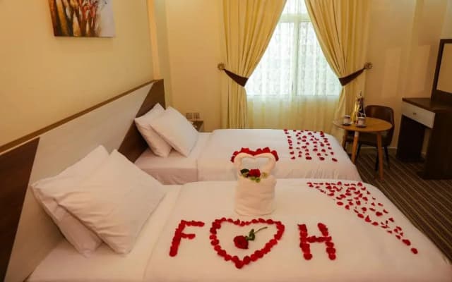 F & H Hotel - photo 4