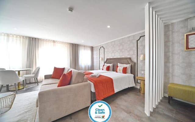 Famous Crows Lisbon Suites - photo 2