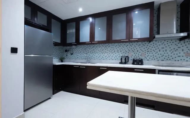 Stylish 2BR Business Bay Pool Access - photo 3