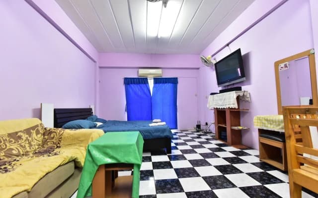 Javan Guesthouse - photo 2