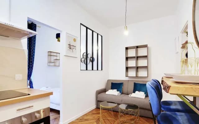 Chic Apartment in Paris for Couple - photo 4
