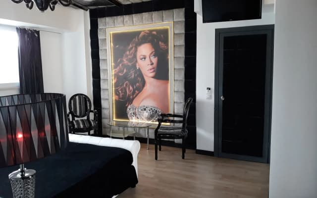Alter Athens Hotel - photo 2