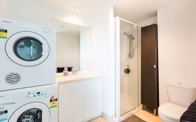RIVER, 1BDR Melbourne Apartment - photo 4