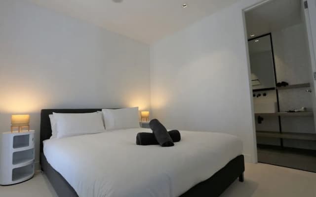 ReadySet Apartments at Stadium - photo 4