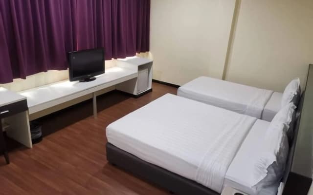 Prince Hotel - photo 3
