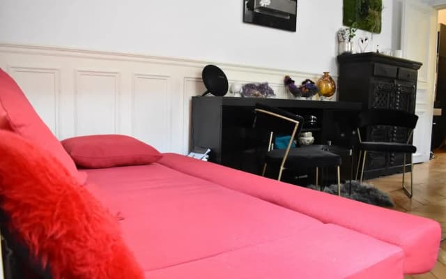 Charming 1 Bedroom Apartment in St Germain - photo 3