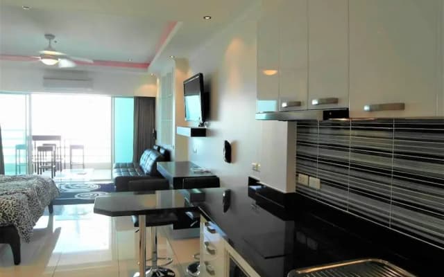 Fantastic sea View Beach Condo - photo 4