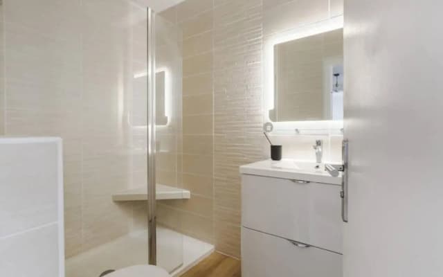 Sea view apartment in residence with swimming pool! - photo 5
