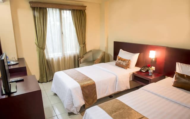 Jusenny Hotel - photo 5