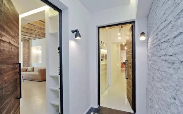 Charming flat near Colosseum - photo 3