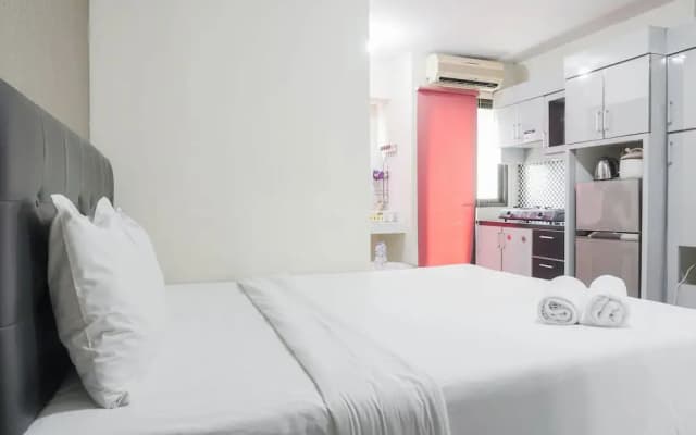 Comfortable Studio Room At Kebagusan City - photo 4