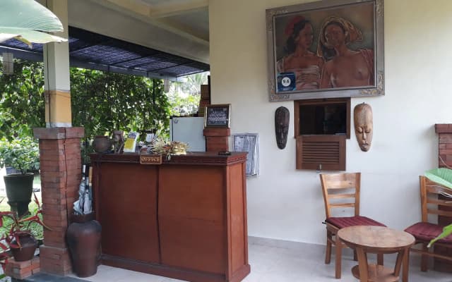 Umah Dangin Guest House - photo 2