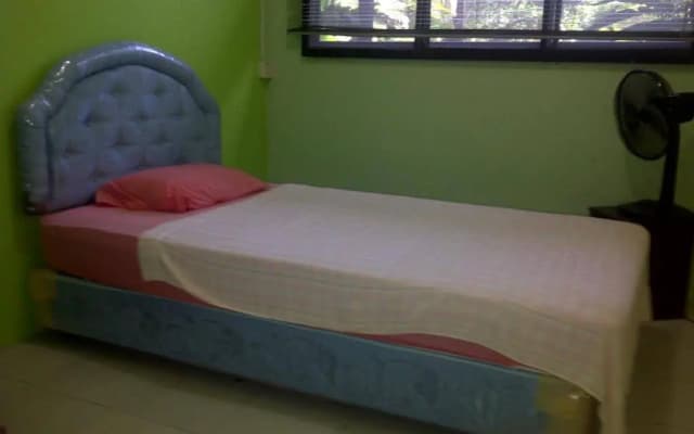 Airport Guest House - photo 4