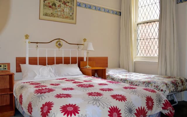 Georgian Court Guest House - photo 2