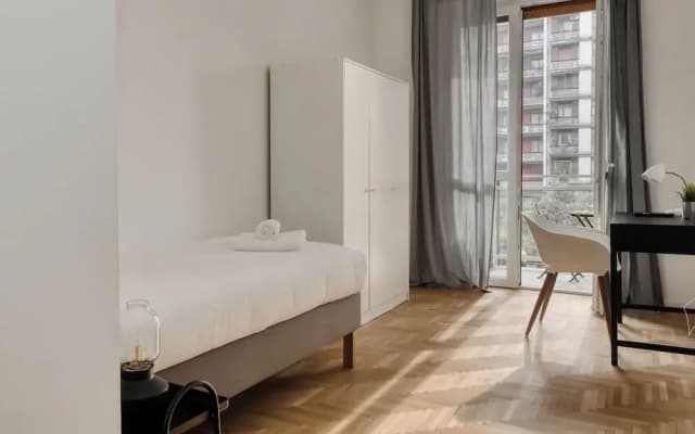 Beautiful apt with 2 balconies - photo 3
