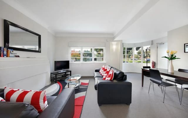 Albert Park Apartments - photo 5