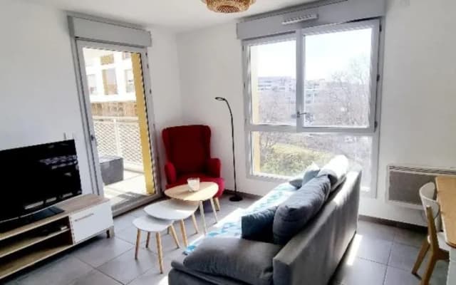 Nice 40m With Wifi Balcon Near The City - photo 5